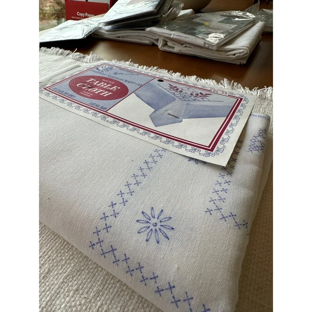 Tablecloth embroidery kit
